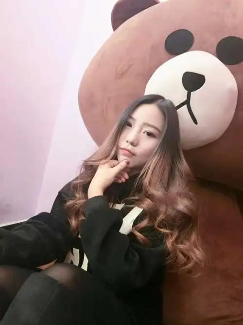 主观感受的先天身材不配素颜的脸是种怎样的体验?