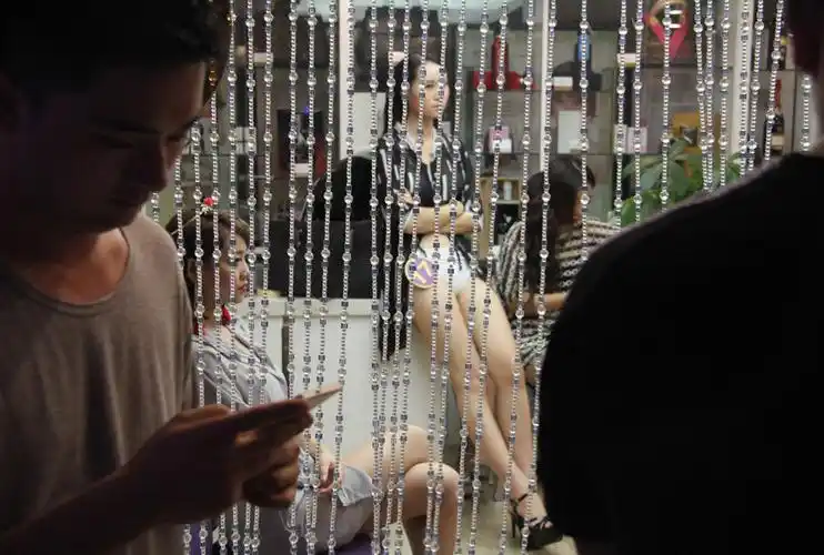 组图:广州一选秀活动女更衣室房门大开引热议