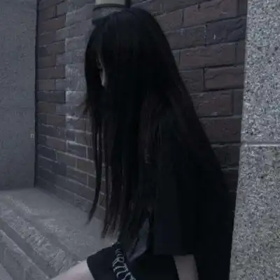 丧系头像女生高冷真人高清图片