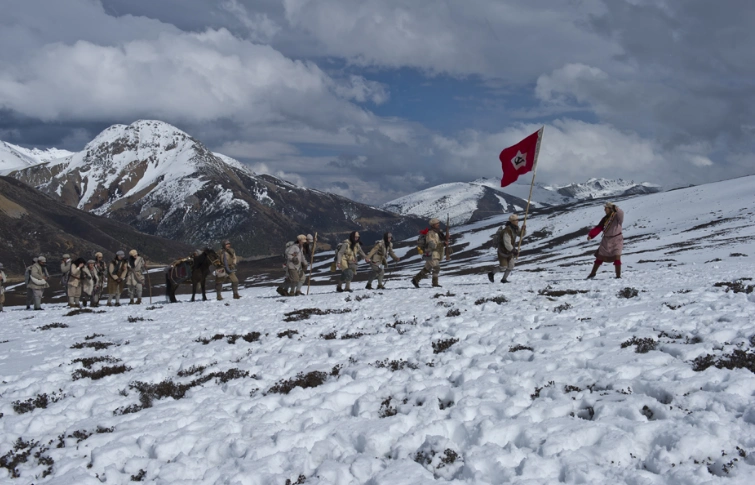 为什么要自设课题考察红军雪山草地的行军路线
