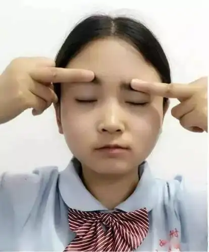 面瘫患者面肌功能康复操