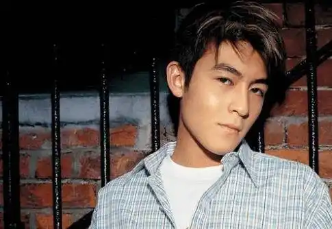 摄影师修电脑,1400张照片被曝光,公布照片的人现状如何?