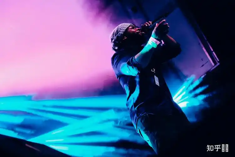 中国的rapper究竟是盲目追求国外黑人嘻哈文化还是自娱自乐