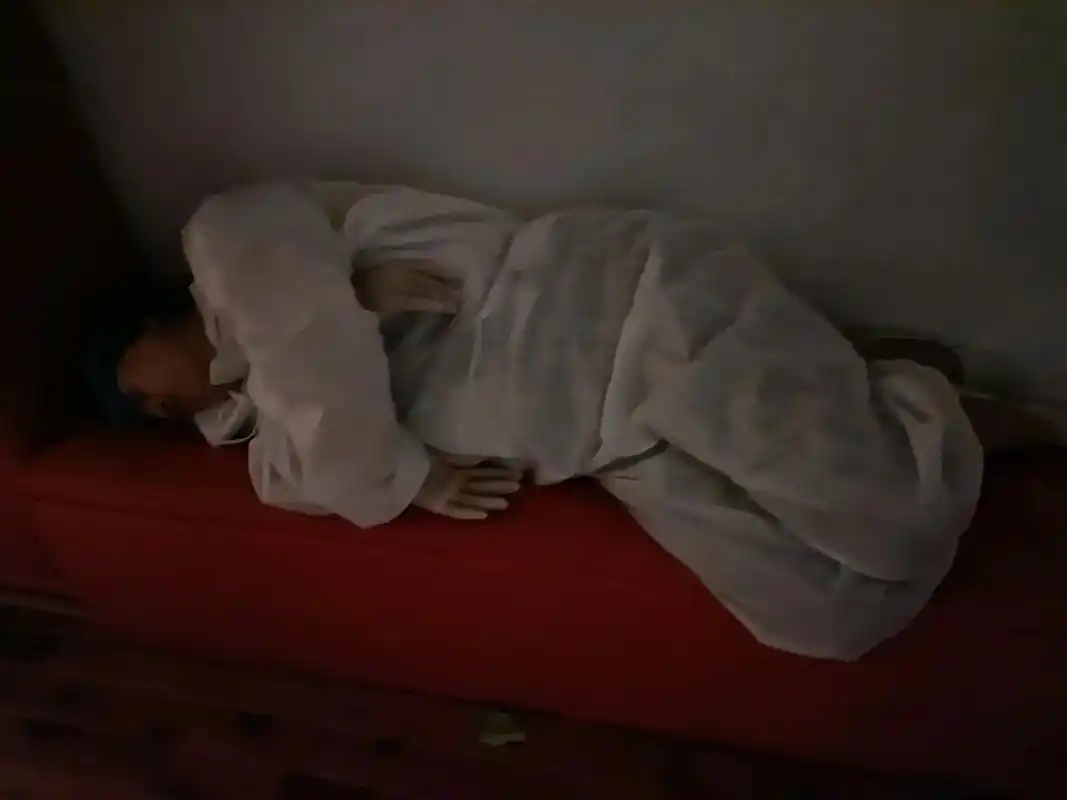 在家躺着为社会做贡献 #疫情下的生活 #坚持不出门继续做贡 - 抖音