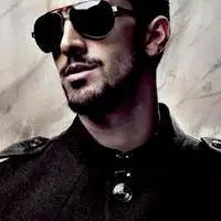 欧美胡子拉碴熟男头像成熟沧桑大叔男人头像图片