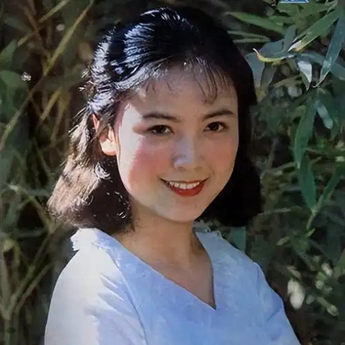 赵静,上影老一代演员,被誉为"上影四美"之一,她有一双明亮动人的杏眼