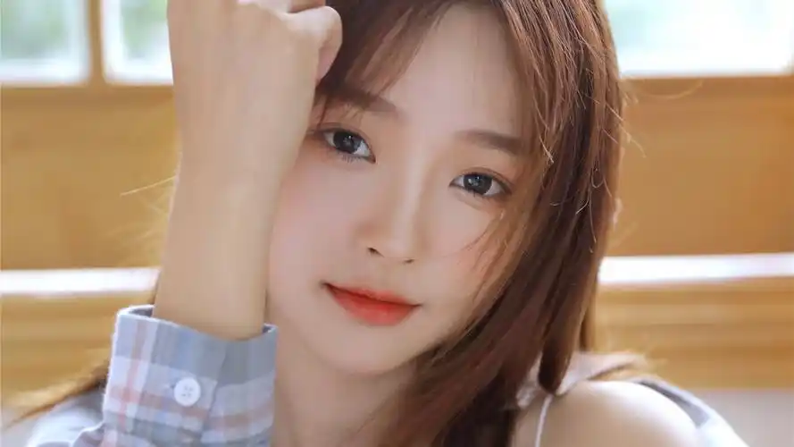 极品高颜值居家美女壁纸-美女壁纸-高清美女图片-第8图-娟娟壁纸