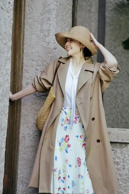 又到了炎热的夏季了,小编为小仙女们准备了三木几套非常清凉的搭配