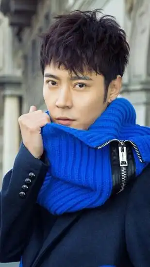 《觉醒者》上海开机 张丹峰不刷颜值拼演技