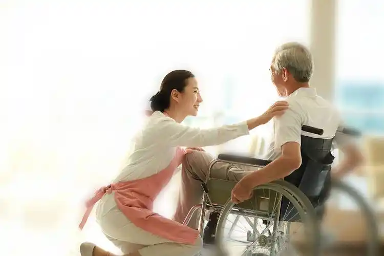 上海家政公司找保姆贵吗?具体行情价位如何-上海找保姆行动篇(一)