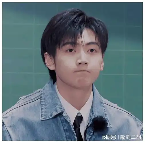 张子枫男友焉栩嘉演技被批太夸张,与影后恋爱没学会一点吗?