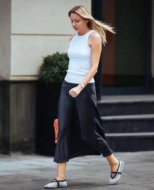 俄罗斯莫斯科街头路人穿搭街拍