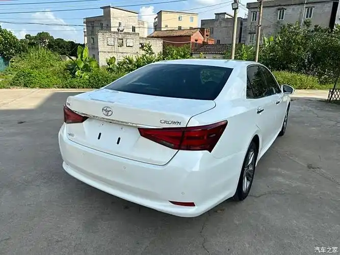 15年皇冠,2.5排量,v6