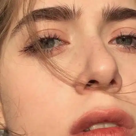 清纯高冷女生头像侧脸欧美