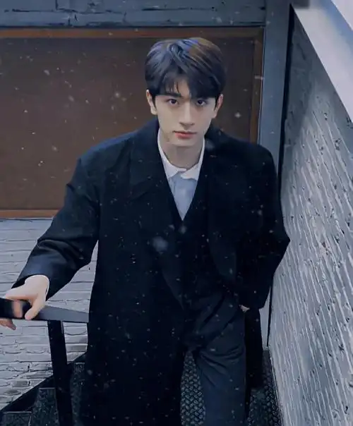 林一林一帅气的林一