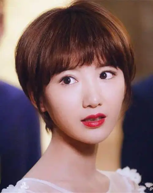 看女明星的短发:娜扎,毛晓彤和陈小纭,总有一款是你的菜!