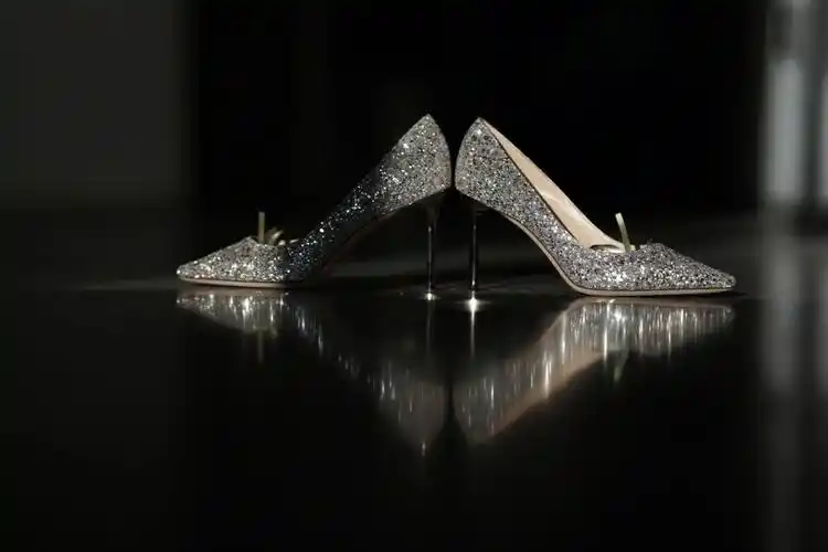 婚鞋 | 结婚不要再穿网红坡跟松糕鞋啦!