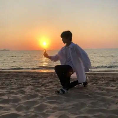 男生头像阳光帅气背影暖男侧脸高清图片