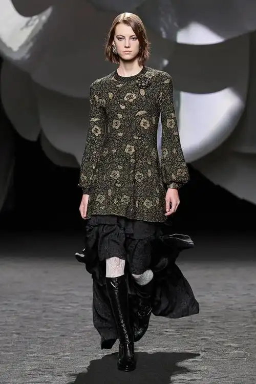 香奈儿官网 女装,香奈儿chanel 2023秋冬系列女装,秋风中的浪漫小调