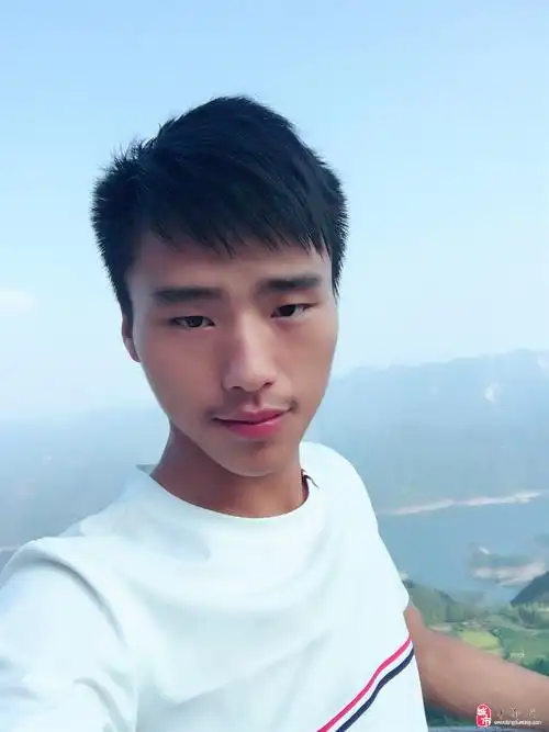 【帅男秀场】孙周 22岁 水瓶座 司机