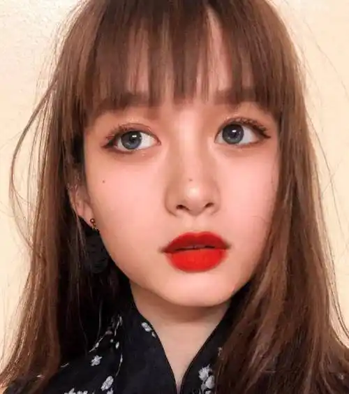 曾被中日韩称为漫画脸神颜的susan,旧照曝光后,男粉失恋了_美女_长相