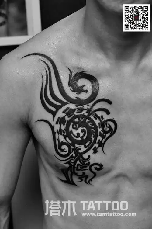 九条龙纹身##黄贯中纹身#男士胸前九条龙纹身,黄贯中纹身图案.