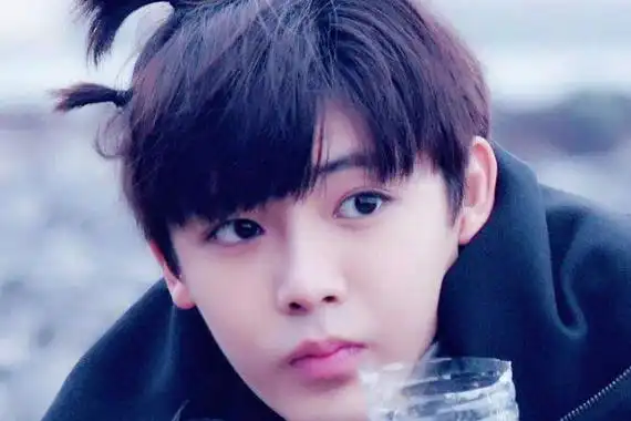 侯明昊简介-图2