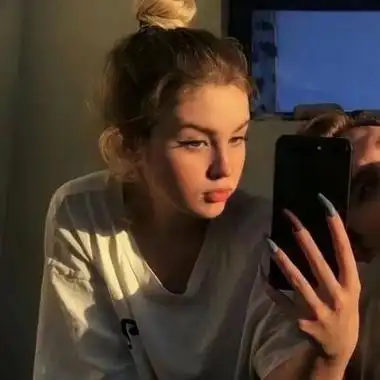 一男一女分开的背影情侣头像不明显 唯美有意境的超好看情头最新