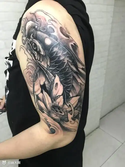 招财鱼_纹身图案手稿图片_九州文画:唐龙的纹身作品集