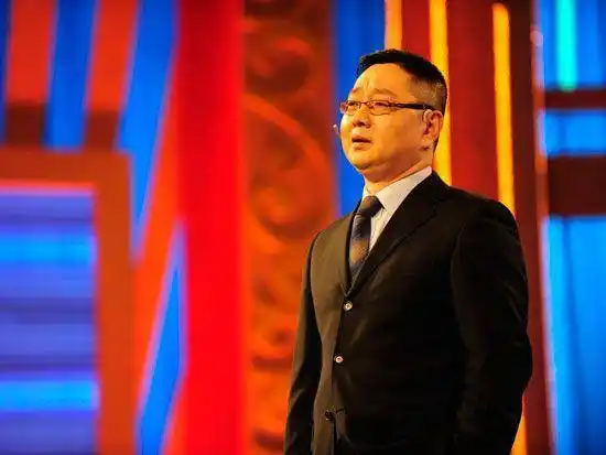 新闻 社会新闻 > 正文张绍刚就不停抨击吴铮真,甚至说她,你不要往自己