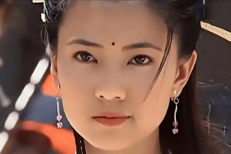 私生活混乱?清纯女神高圆圆彻底暴露了真面目!