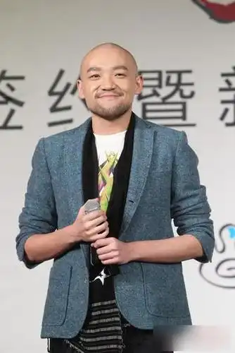 李代沫签约唱片公司 谈"同性床照"风波(组图)