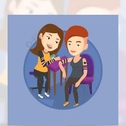 白种人的纹身师在女人手上做一个纹身纹身师向客户纹身专业的纹身艺术