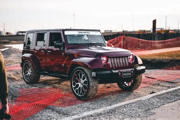 不务正业牧马人改装 宽体和气动