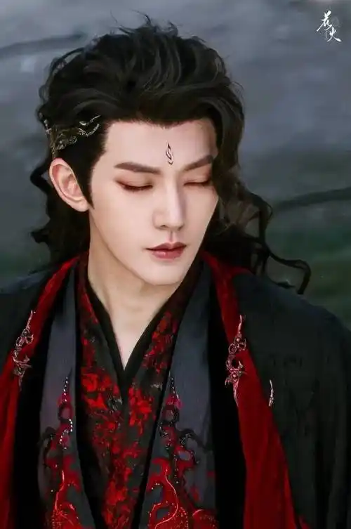 古装剧10男星卷发造型!