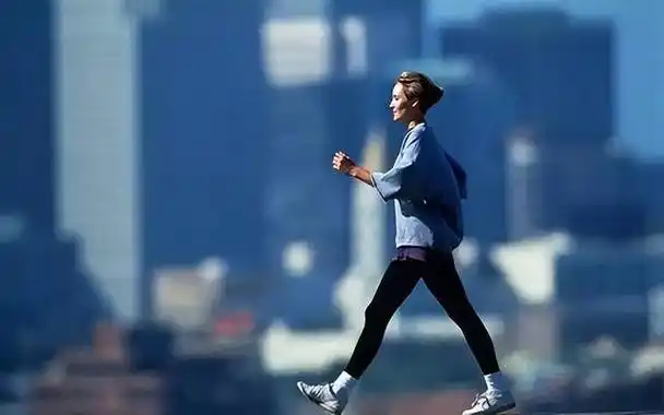 走路慢的人和走路快的人,哪个更能长寿?