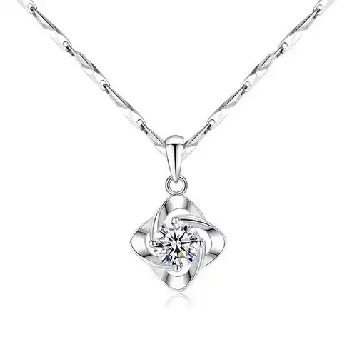 老凤祥和pt950铂金四叶草项链莫桑钻石吊坠七夕情人节送女友礼物镶钻