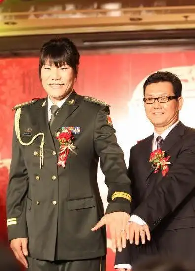 郑海霞结婚十年无子双腿弯曲双脚变形丈夫三年杳无音讯