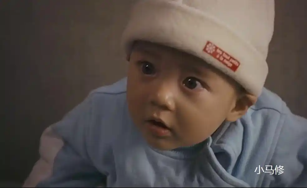 14年过去了,成龙《宝贝计划》中混血宝宝长大了,如今成小帅哥?