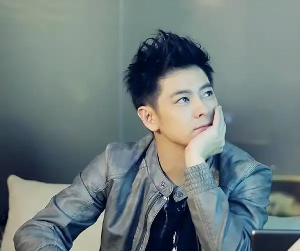 林志颖车祸后医生透露最新伤情家人回应车祸曝光小儿子现状