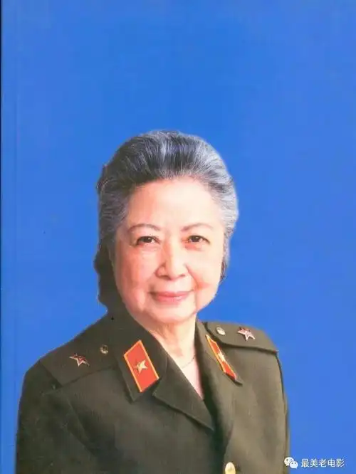 这是八一电影制片厂电影演员军装照①