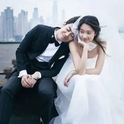 钟汉良娶了个造型师,王子文嫁给富二代,陈坤的老婆究竟是谁