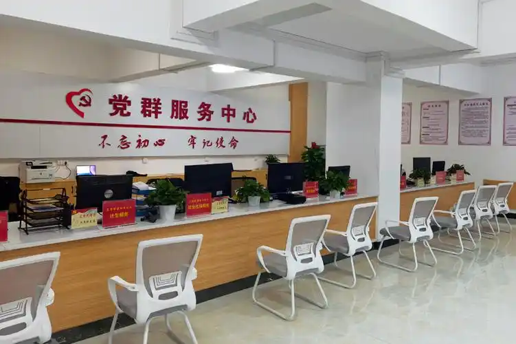 右江区百城街道点线面整活城区资源打造红城党建风向标