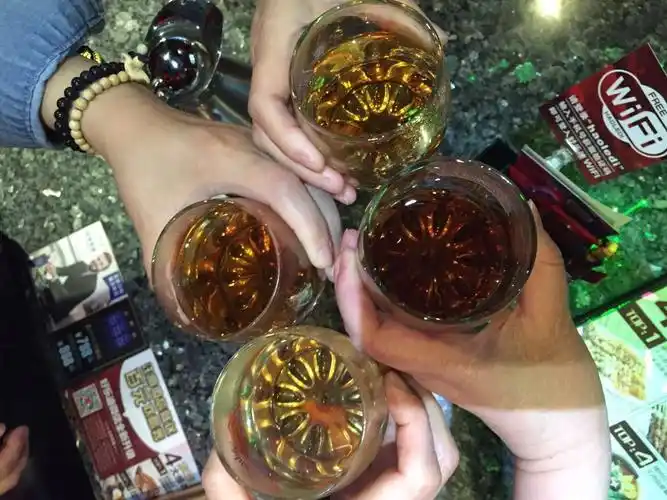 四姐妹欢聚ok厅