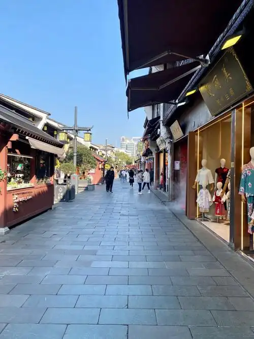 来到杭州怎能不去河坊街