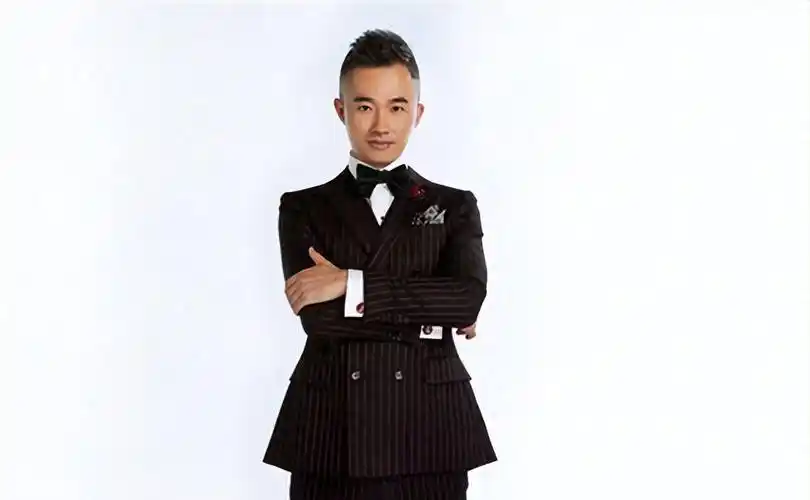 曝主持人程雷因肝病离去,年仅51岁,本尊晒合影回应,近况被曝光_上海