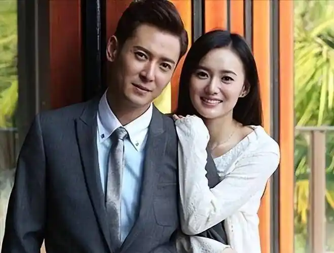 韩栋因长得帅被导演看中,娶经纪人当老婆_横店_时候_尤小刚