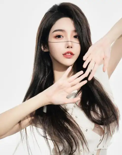 中国第一女装大佬参加青你3首轮就惨遭淘汰节目组为流量拼了