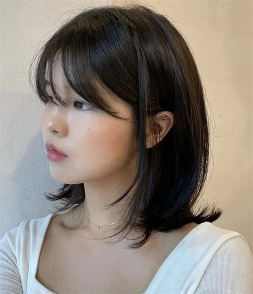 今年最流行的锁骨发发量多or少都适合剪