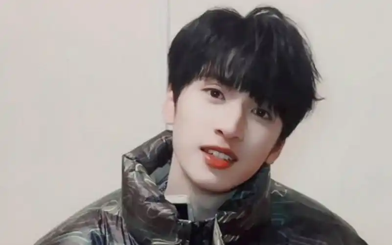 严浩翔可爱心动笑容混剪收获一天好心情